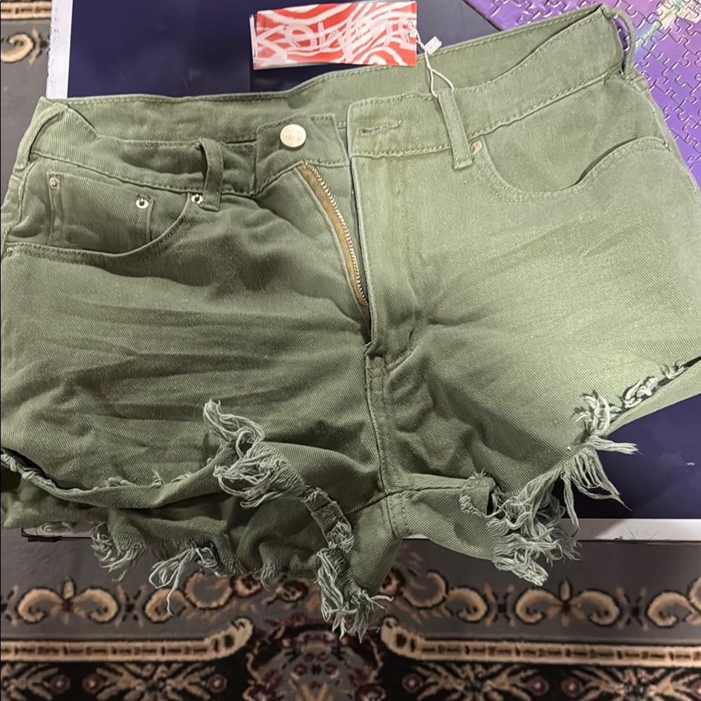 Olive Green Frayed Hem Women Shorts